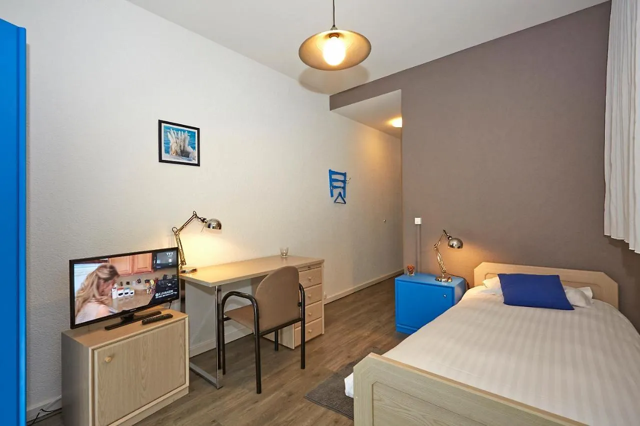 Les Chambres Du Ctn Plan-les-Ouattes Otel