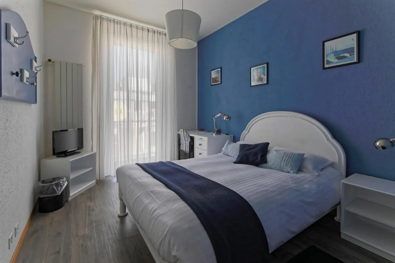 Les Chambres Du Ctn Plan-les-Ouattes Otel