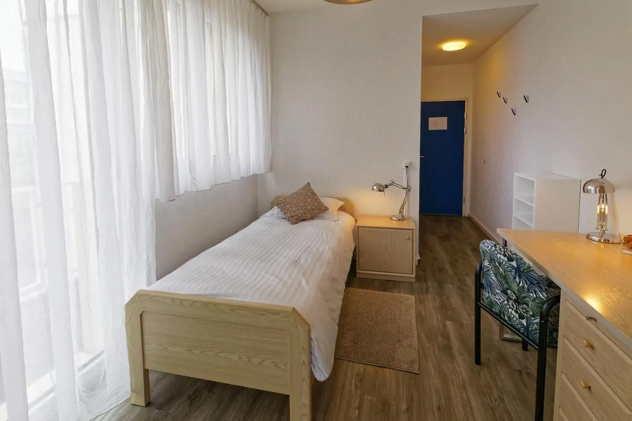 Les Chambres Du Ctn Plan-les-Ouattes Otel
