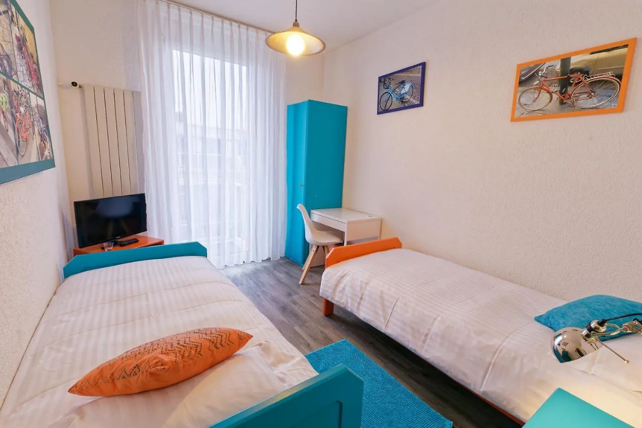 Les Chambres Du Ctn Plan-les-Ouattes 2*,  İsviçre